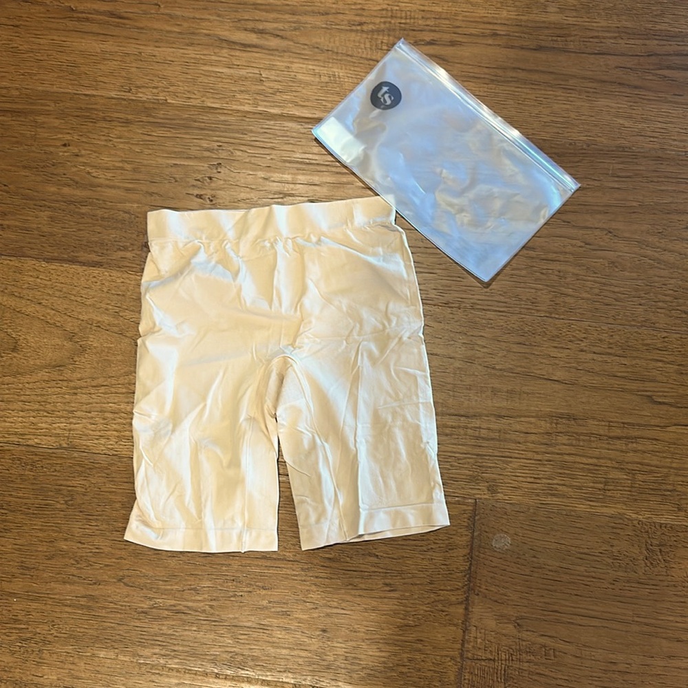 Thigh society m/l the cooling nwt
